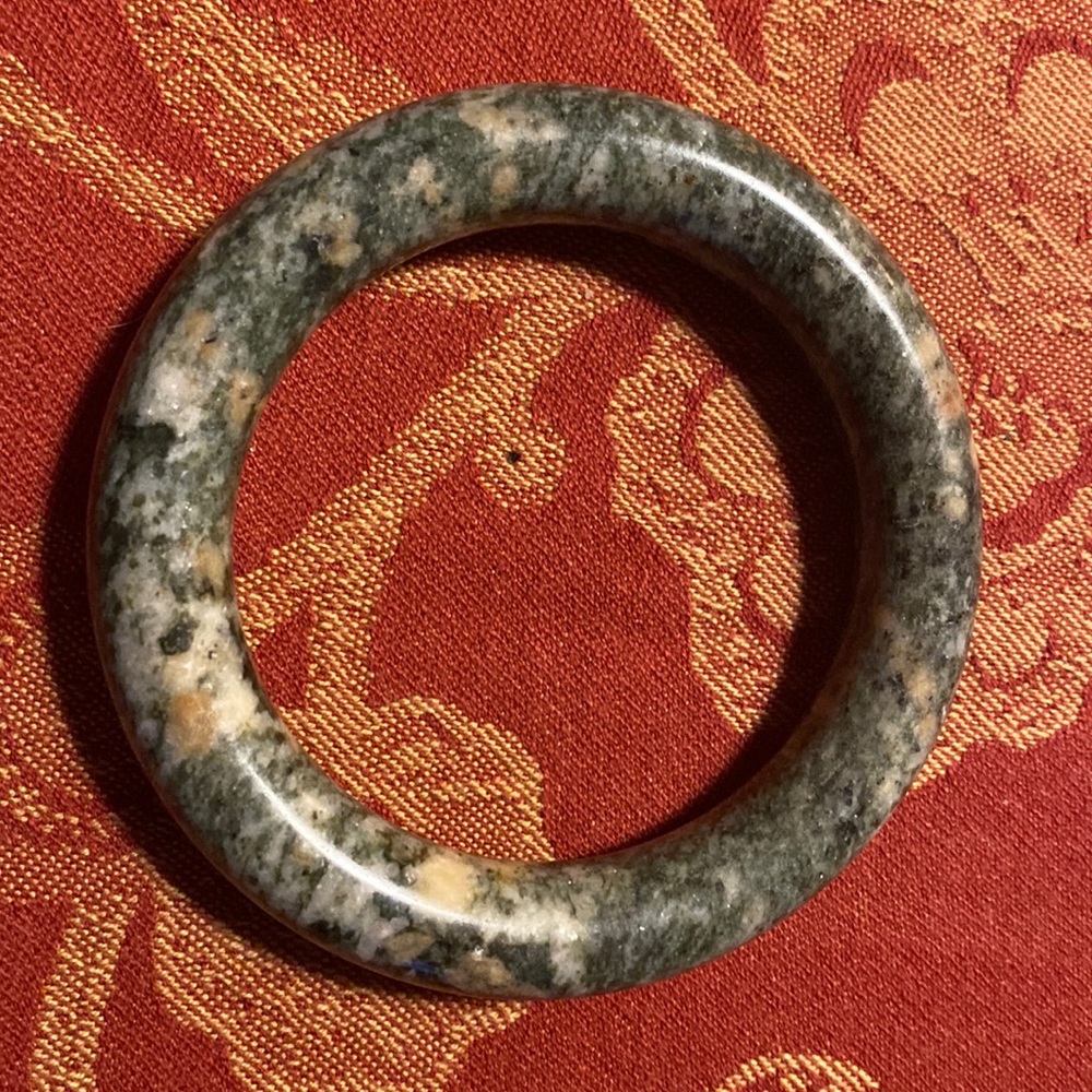 Authentic Chinese jade jumbo scaled marbled gray bangle
